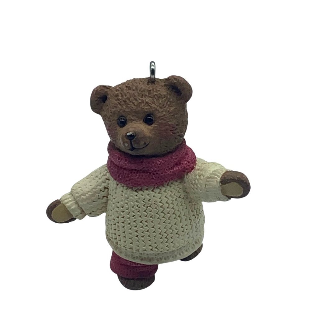 Hallmark 2002 Calvin Carver Snow Cub Teddy Bear Ornament Christmas Décor 2.25"